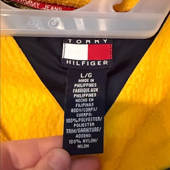 Vintage Tommy Hilfiger Jeans Yellow Fleece Sweatshirt- Fits like a Medium - Picture 3 of 6